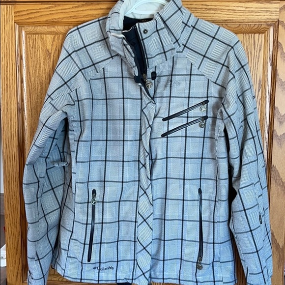Columbia winter jacket. - Picture 1 of 5